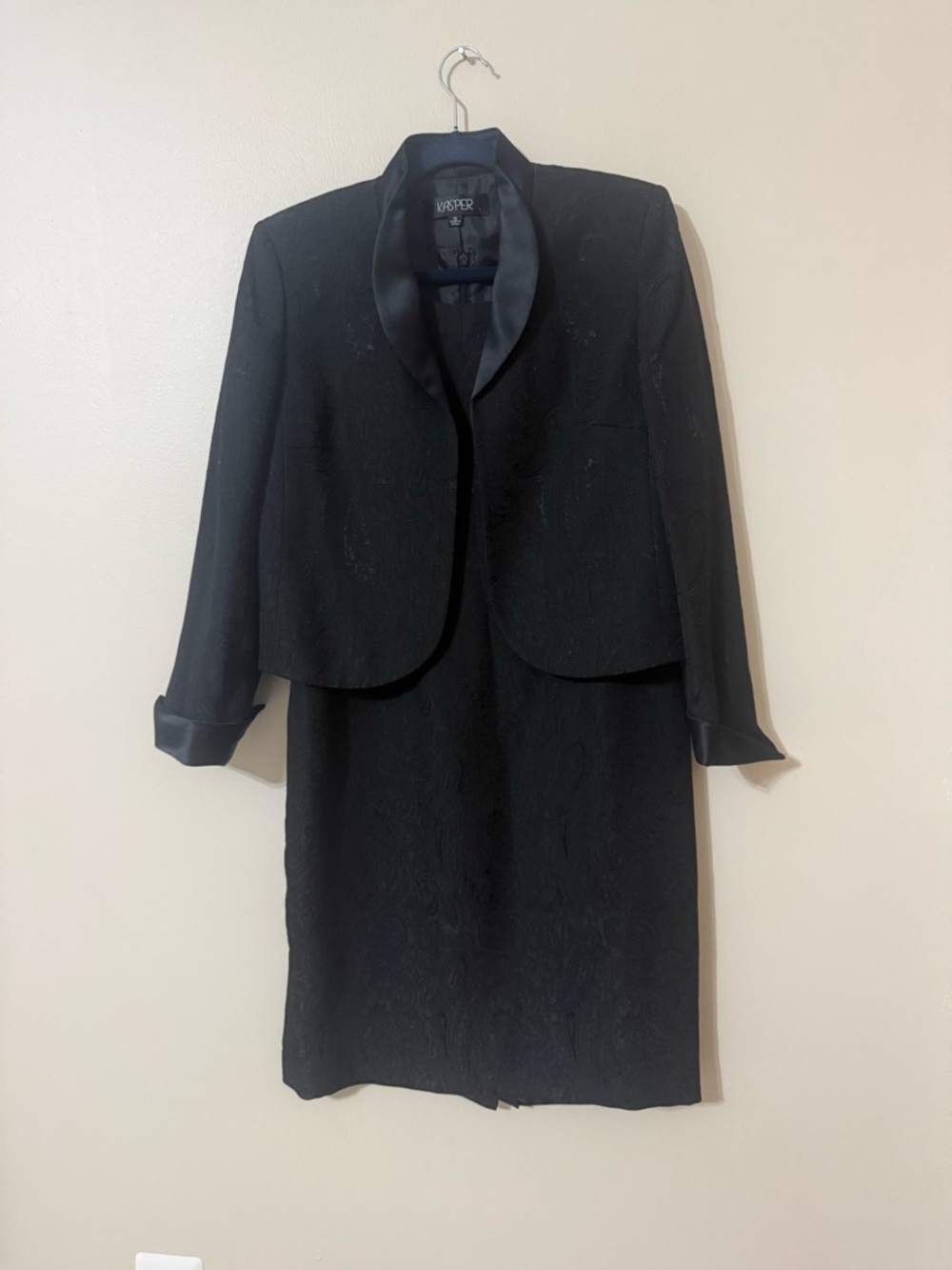 Kasper Black Women's Satin-Trim Jacket and Dress Set, Size 10, excellent condit.